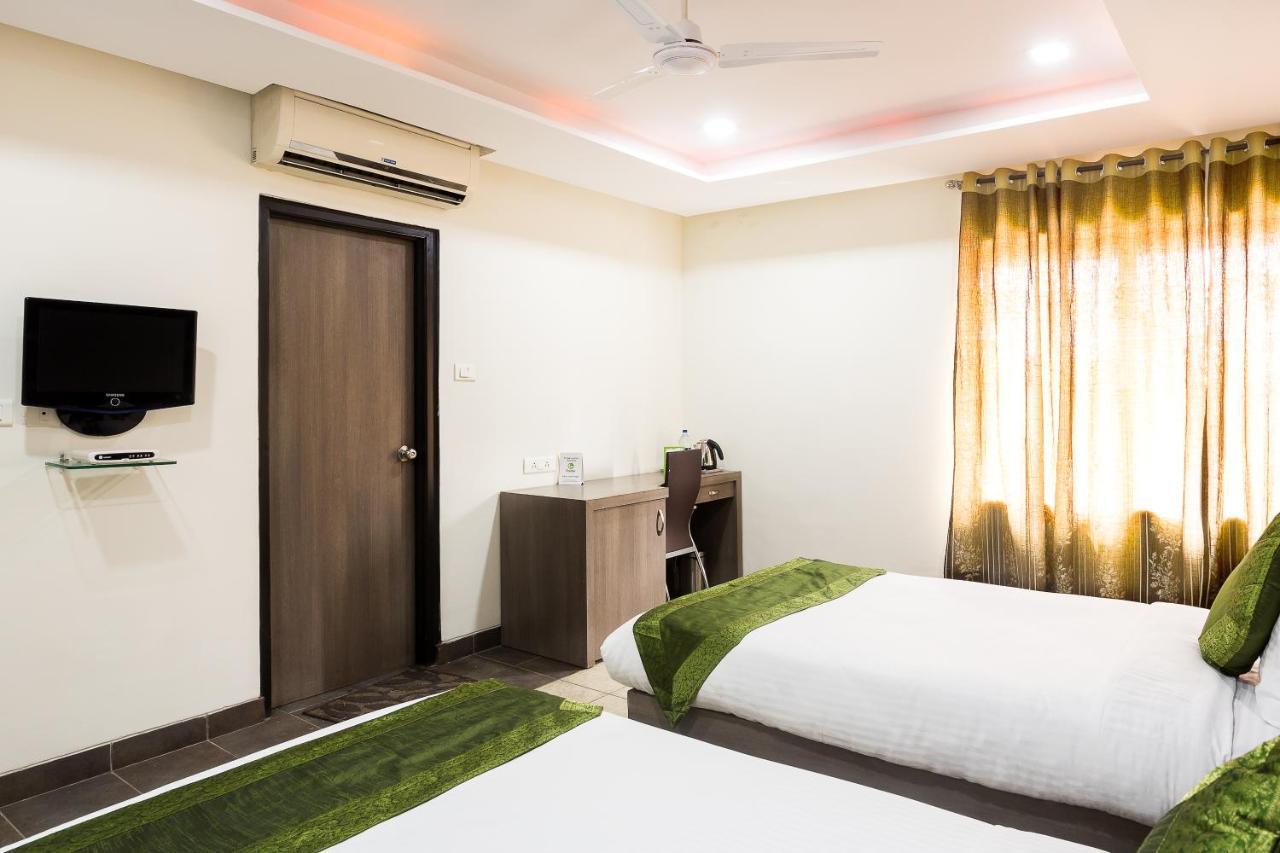 Treebo Fort Club Hyderabad Bagian luar foto