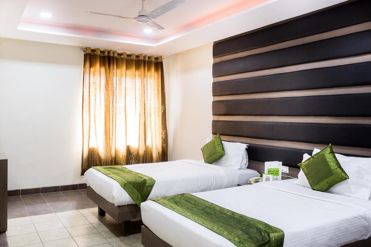 Treebo Fort Club Hyderabad Bagian luar foto